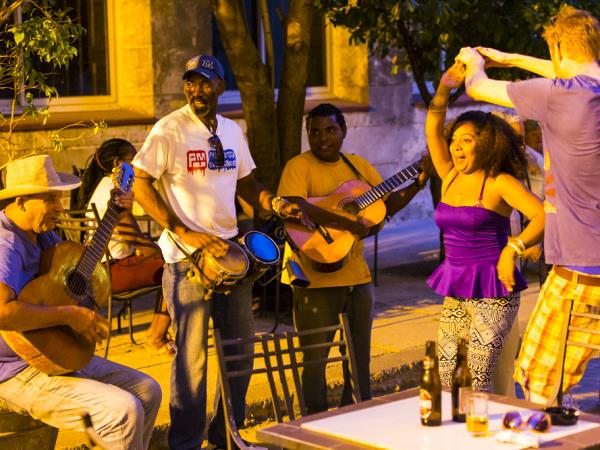 Classic Cuba biking vacation