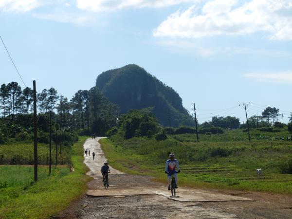 Skyline Trail cycling tour in Western Cuba