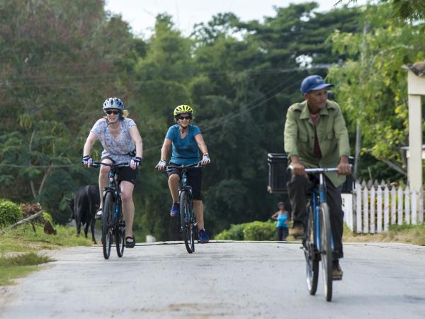 Skyline Trail cycling tour in Western Cuba