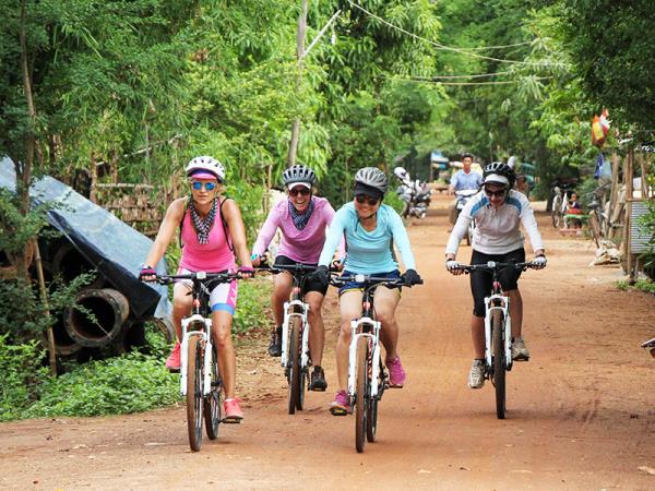 7 day biking vacation in Cambodia