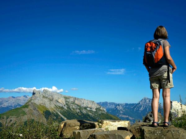 Spanish Pyrenees yoga and walking retreat