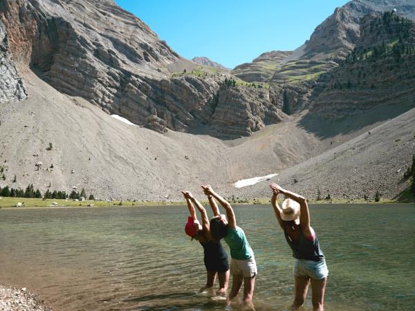 Spanish Pyrenees yoga and walking retreat