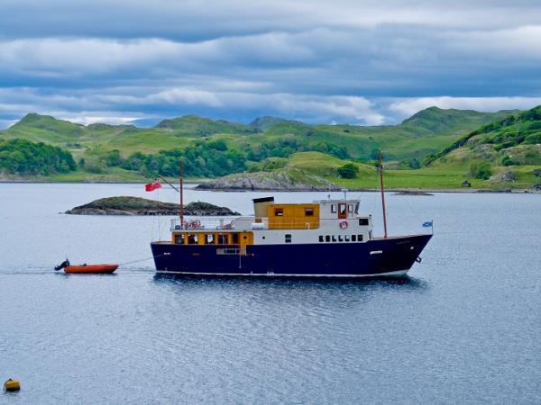 Enchanting Argyll: Islands, Lochs and Wildlife (shell)