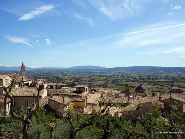 Walking vacation in Italy, in the Footsteps of St Francis