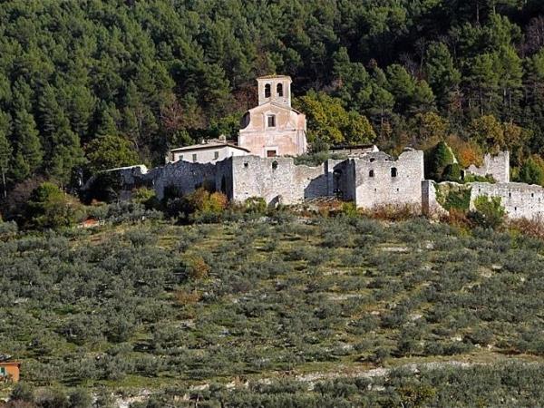 Umbria hiking holiday, self guided
