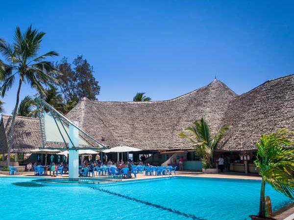 Family Kenya safari & beach vacation, tailormade