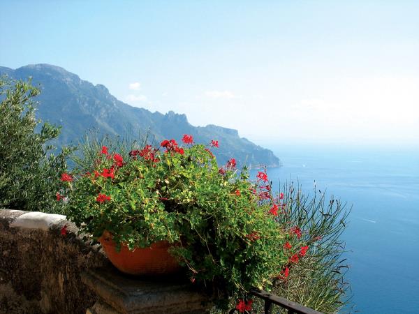 Amalfi Coast hike, boat & kayak vacation