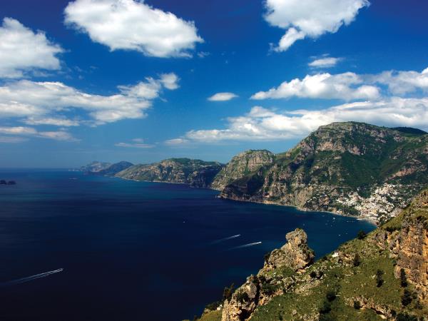 amalfi coast hike, boat & kayak vacation. helping dreamers do