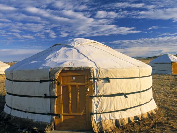 Mongolia eagle hunting festival vacation