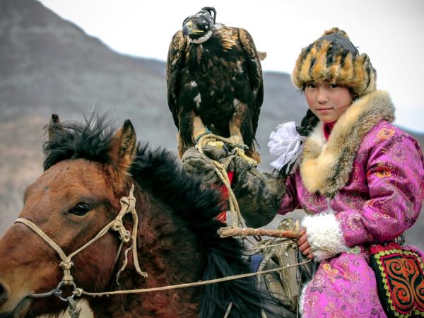 Mongolia eagle hunting festival vacation