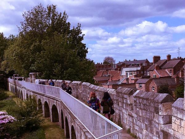 England tour by train