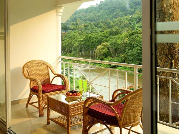Tiger and Kerala beaches tour in India
