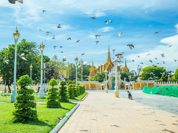 Cambodia activity vacation, hike, bike & kayak
