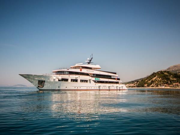 Croatian Islands yacht cruise