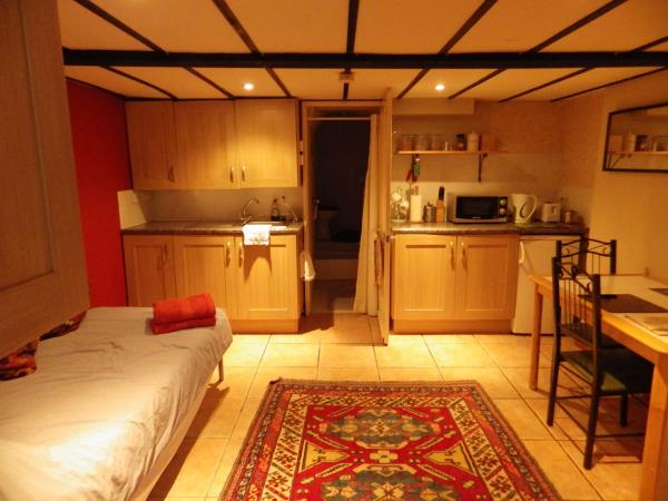 Abergavenny studio accommodation, Wales