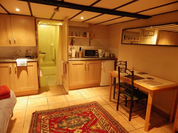 Abergavenny studio accommodation, Wales