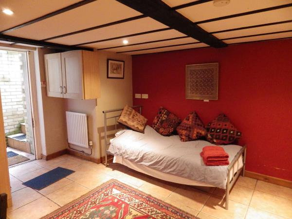 Abergavenny studio accommodation, Wales