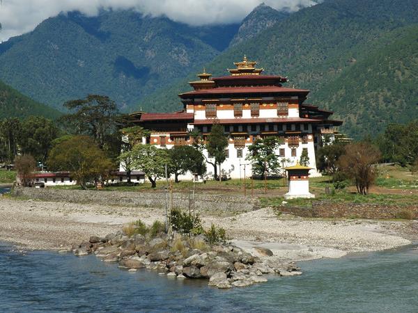 Small group tour to Bhutan,
