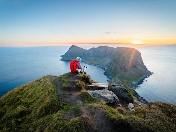Midnight sun sailing vacation in Norway