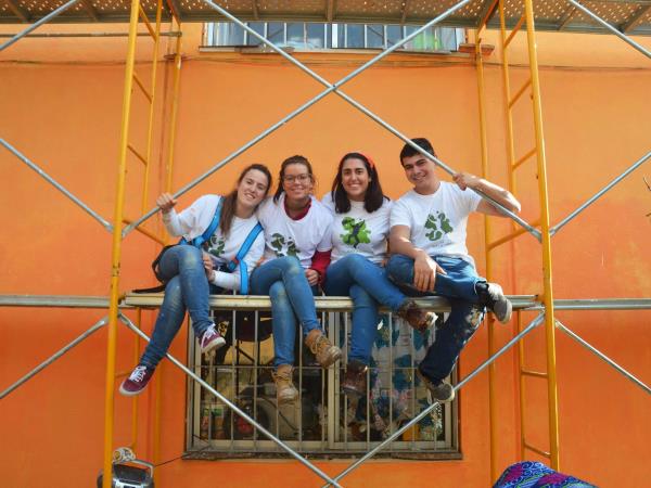 Volunteer in Portugal renovating homes