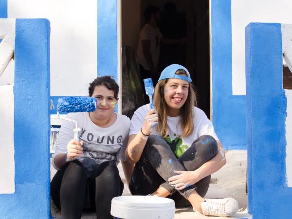 Volunteer in Portugal renovating homes