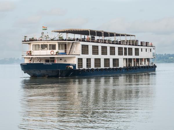 Lower Ganges river cruise in India