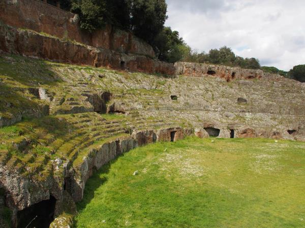 Francigena Way walking vacation in Italy