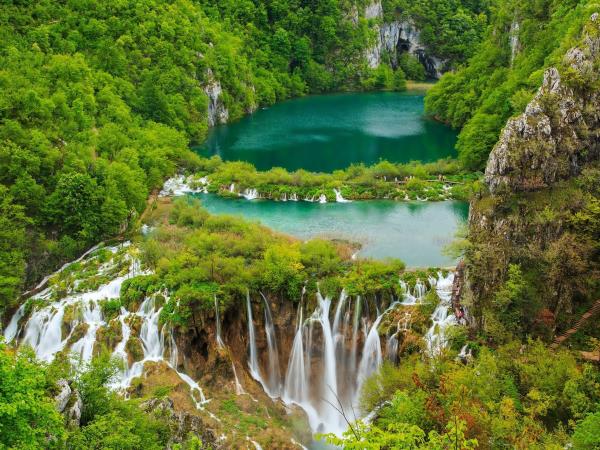 Island hopping vacation in Croatia