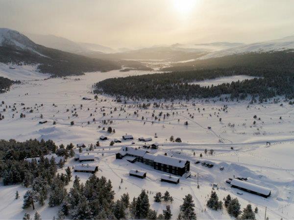 Jotunheimen cross country skiing vacation in Norway