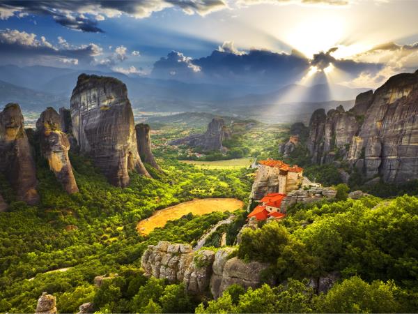 Meteora and Pindos hiking vacation in Greece