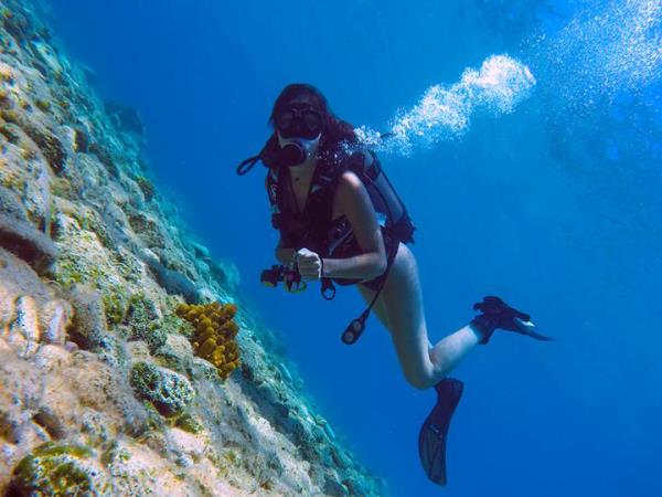 Learn scuba diving in Greece