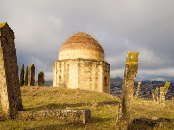 Azerbaijan vacation, tailor made