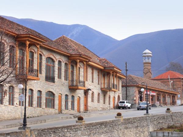 Azerbaijan vacation, tailor made
