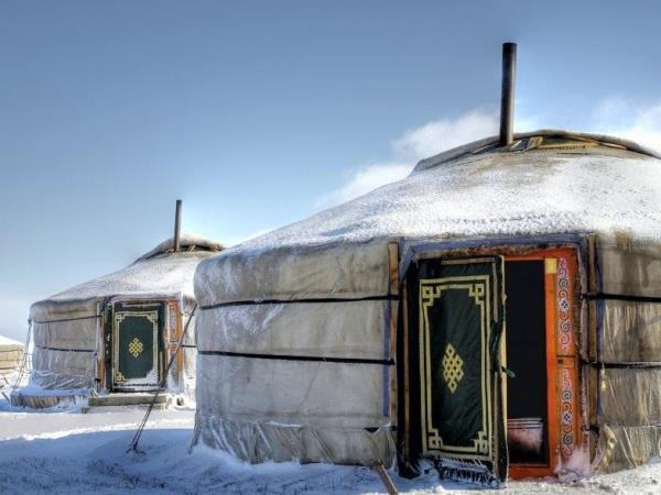St Petersburg to Beijing winter tour, 18-35