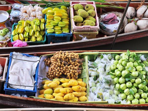 Vietnamese family vacation, small group