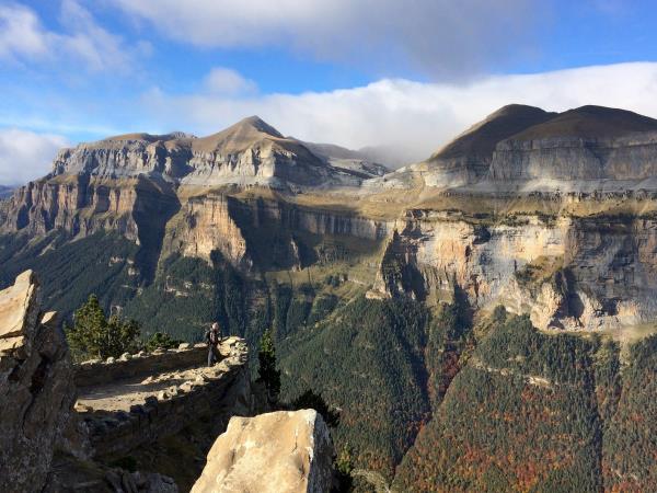Learn Spanish and walking vacation, Spanish Pyrenees
