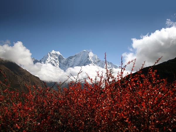 Gokyo Lake trekking vacation in Nepal