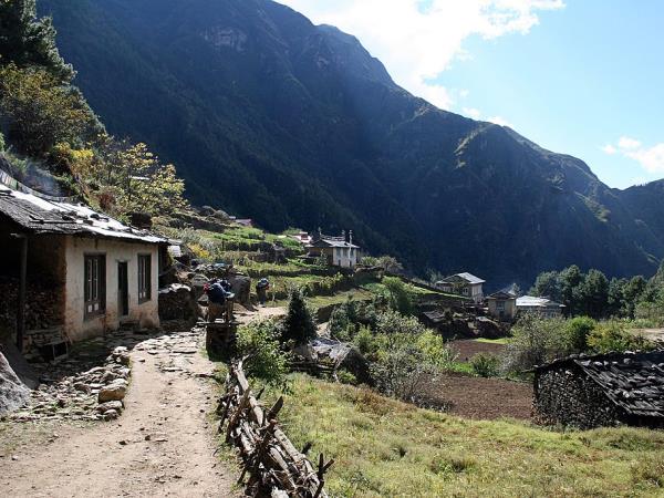 Gokyo Lake trekking vacation in Nepal