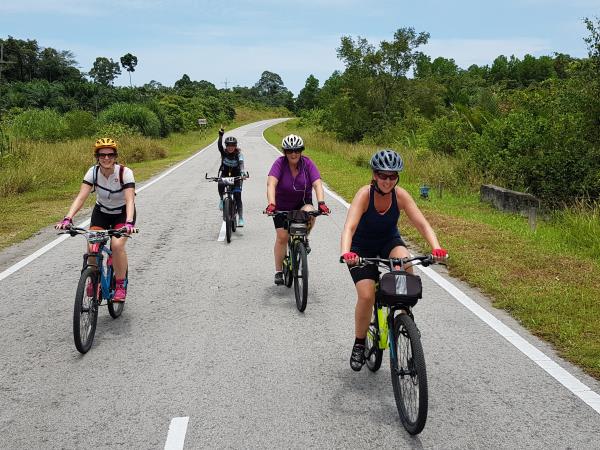 Borneo wildlife cycling vacation