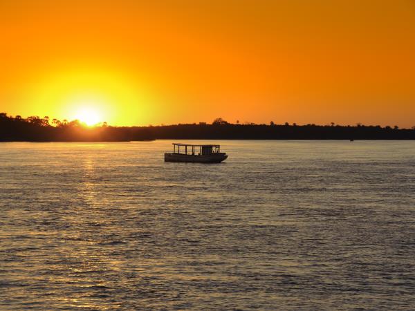 Luxury honeymoon safari in Zambia 