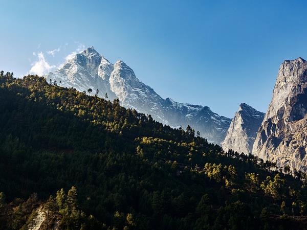 Nepal 7 day trekking holiday, Namche Bazar & Thame