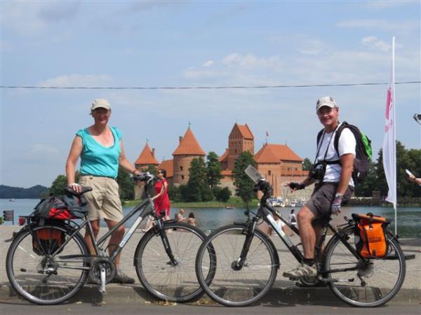 Tallinn to Vilnius cycling tour