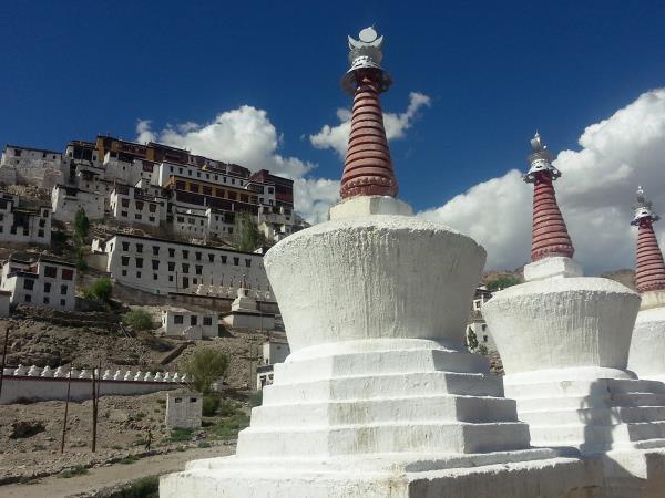 Ladakh mountains trekking adventure