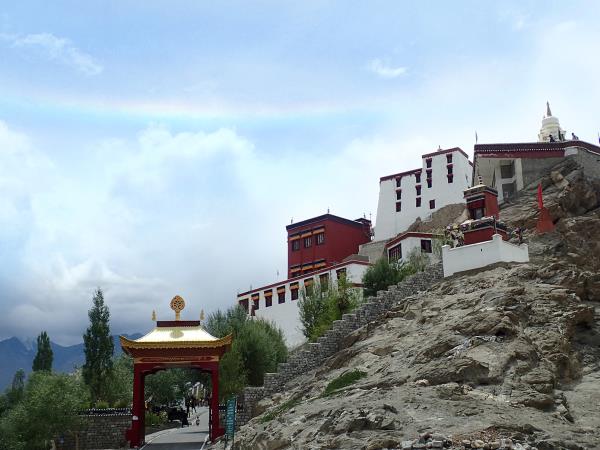 Ladakh mountains trekking adventure