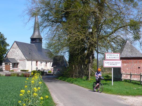 Normandy cycling tour, the veloscenie bikeway
