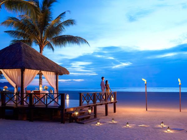 Borneo luxury wildlife and beach vacation