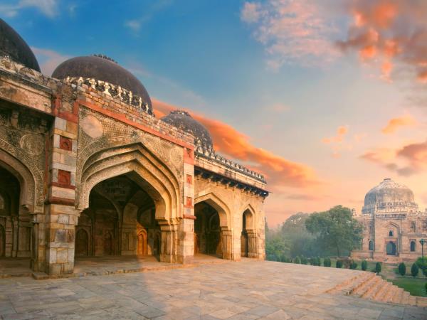 Indian Himalayas tour, toy trains and hill stations