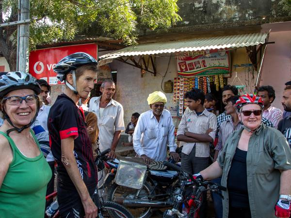 Cycling tour of Rajasthan with Taj Mahal