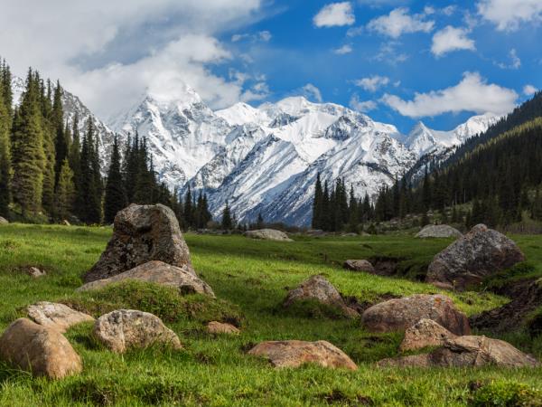 Kyrgyzstan trekking vacation