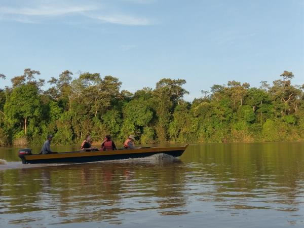 Family volunteering in Borneo